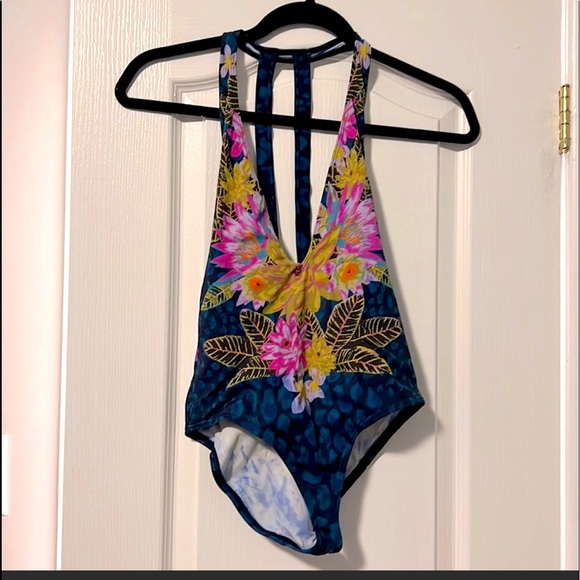 Urban Outfitters (Out From Under) one piece bikini/Swimsuit - Picture 5 of 6